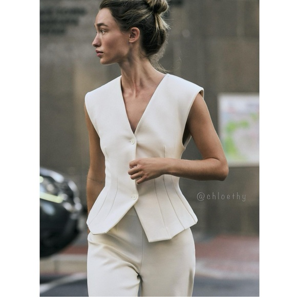 Zara INTERLOCK KNIT VEST TOP - Picture 1 of 6